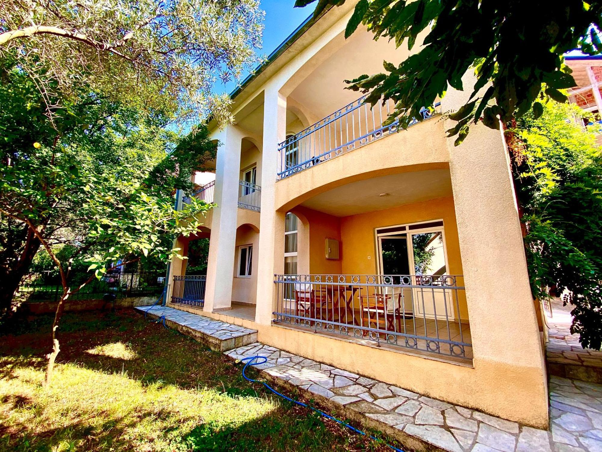 Villa Svetlana Prcanj Luaran gambar