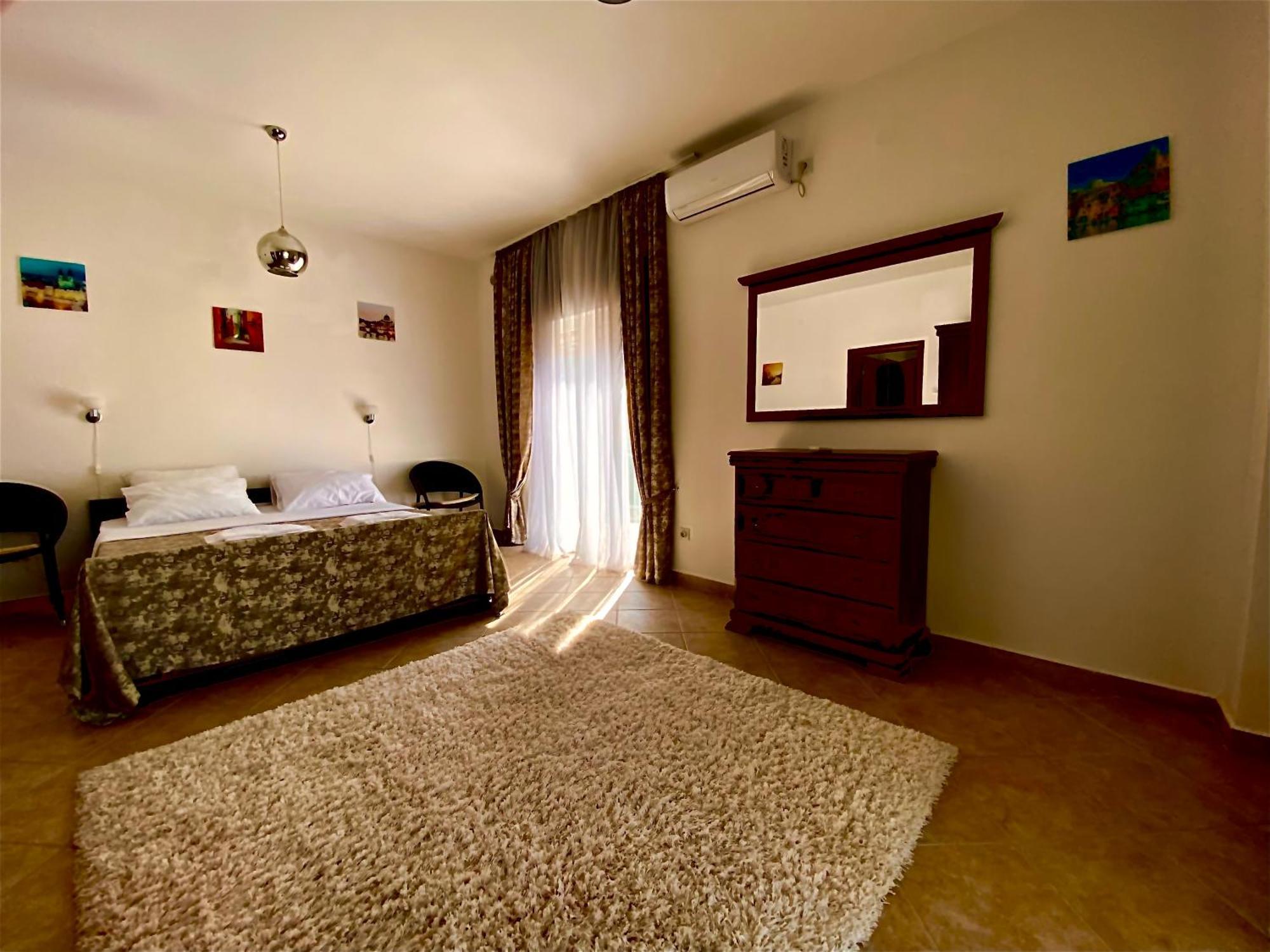 Villa Svetlana Prcanj Luaran gambar